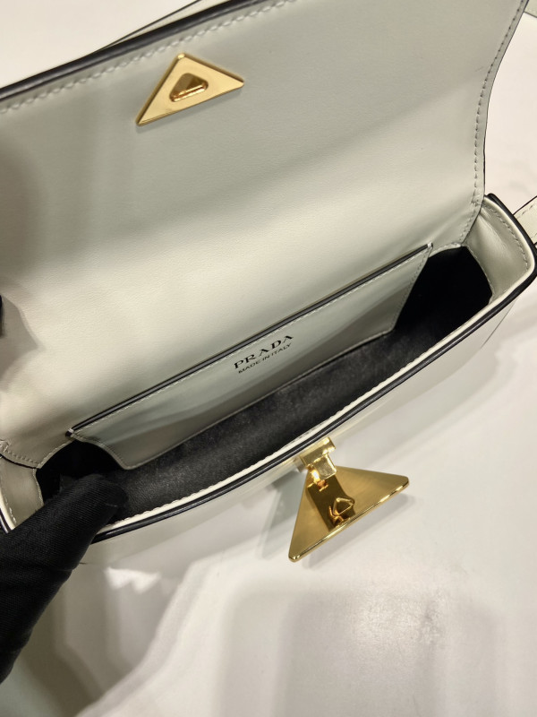 Pra*a patent bag-20*10*4cm