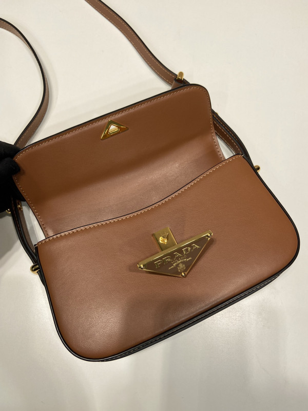 Pra*a patent bag-20*10*4cm