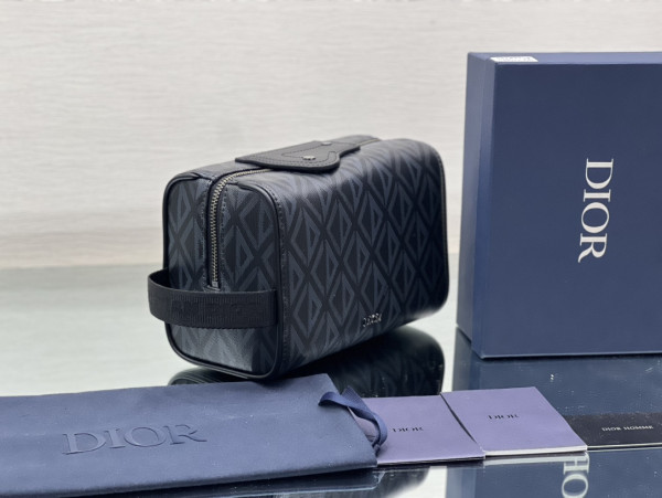 D*or lingot toiletry bag