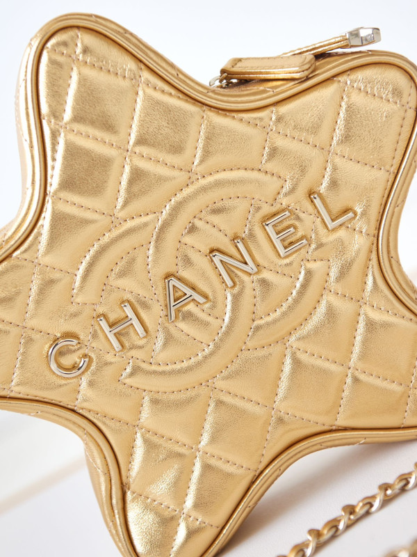 CL STAR HANDBAG