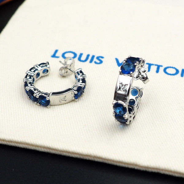 l**is V*t*n earrings