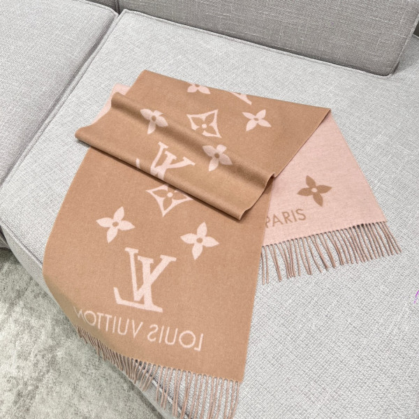 l**is V*t*n reykjavik scarf