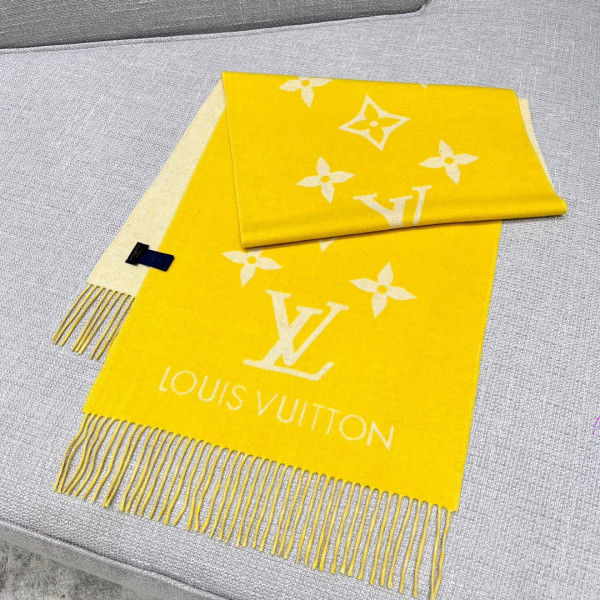 l**is V*t*n reykjavik scarf