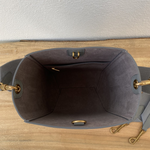 Ce**e sangle bucket