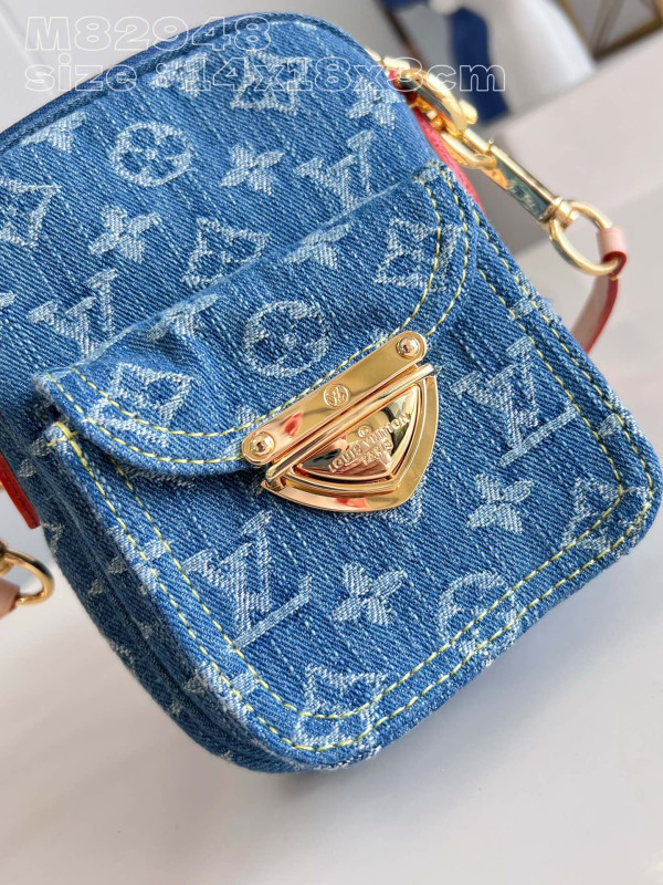 l**is V*t*n fairfax pochette