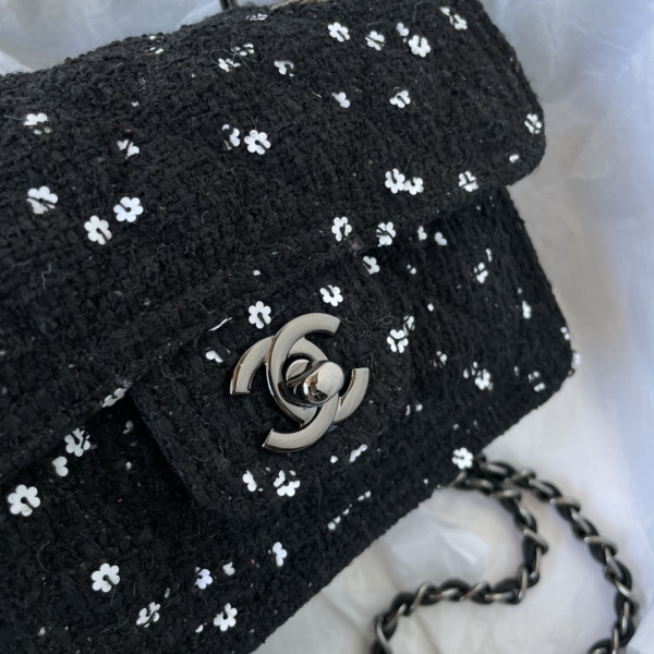 CL MINI FLAP BAG