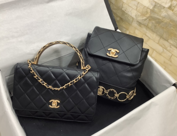 CL MINI FLAP BAG