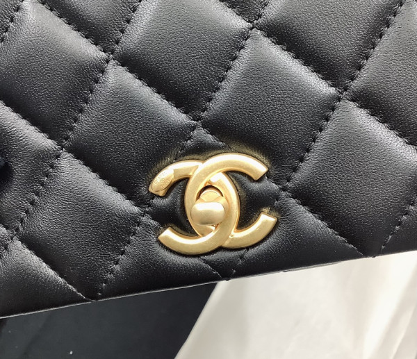 CL MINI FLAP BAG
