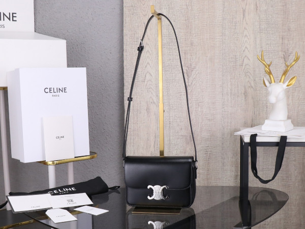 Ce**e teen triomphe bag