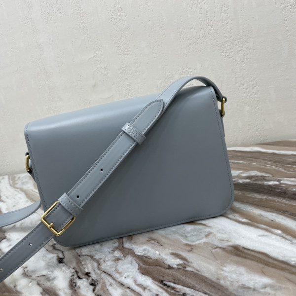 Ce**e teen triomphe bag