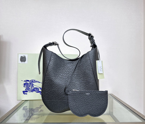 B**rry medium chess shoulder bag