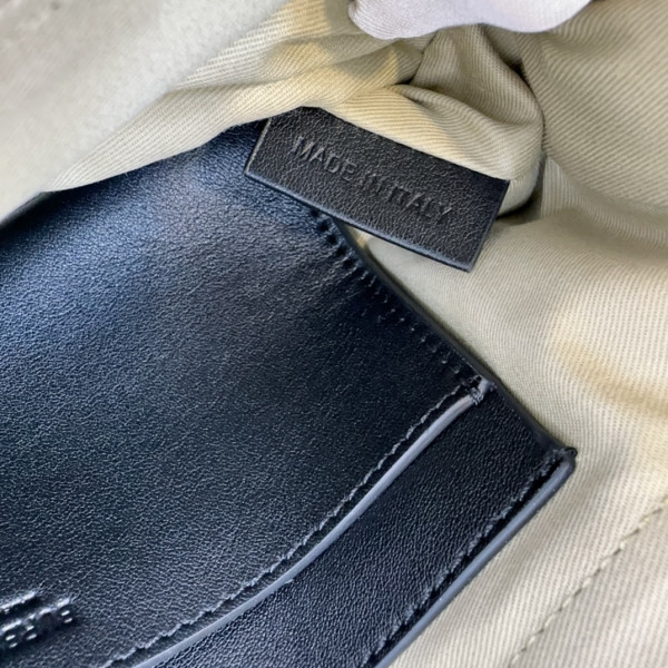 B**rry trench crossbody bag