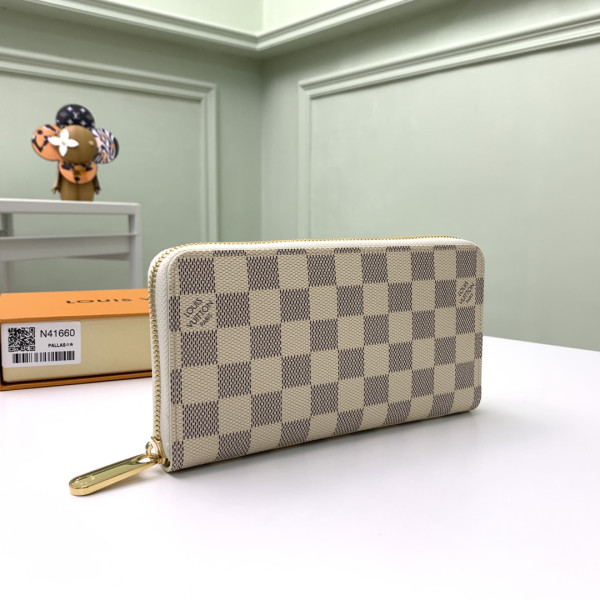 l**is V*t*n zippy wallet