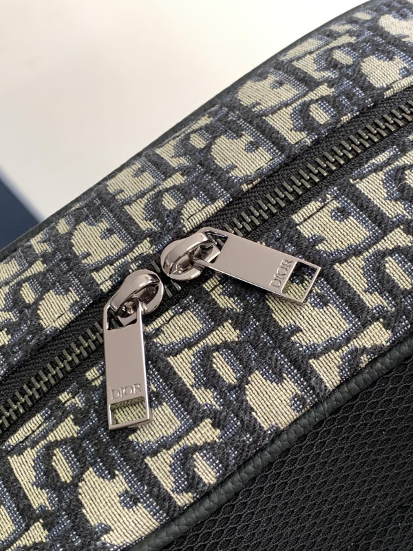 D*or safari backpack