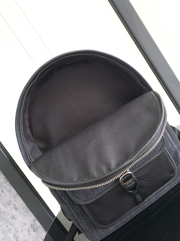 D*or 8 backpack