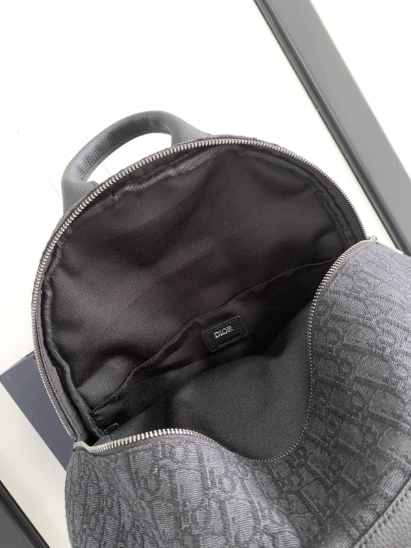 D*or 8 backpack