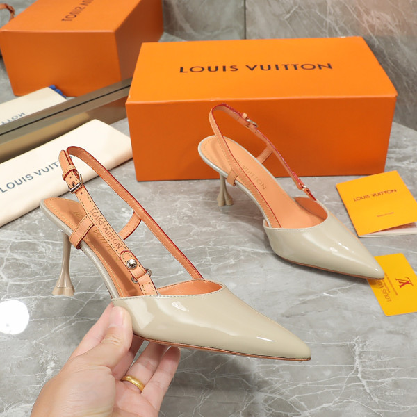 l**is V*t*n heels