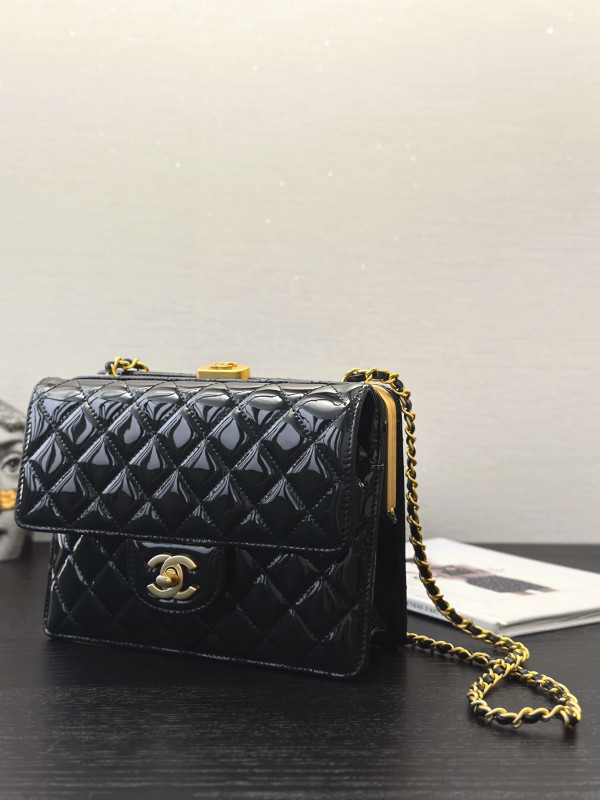 CL FLAP BAG