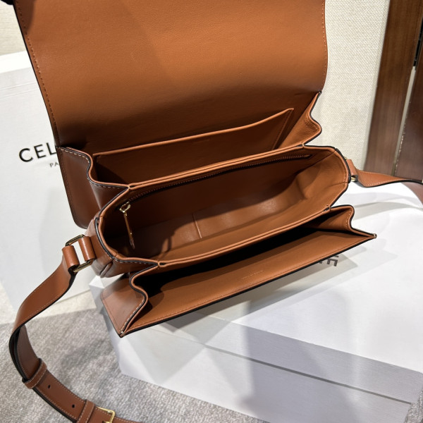 Ce**e teen triomphe bag
