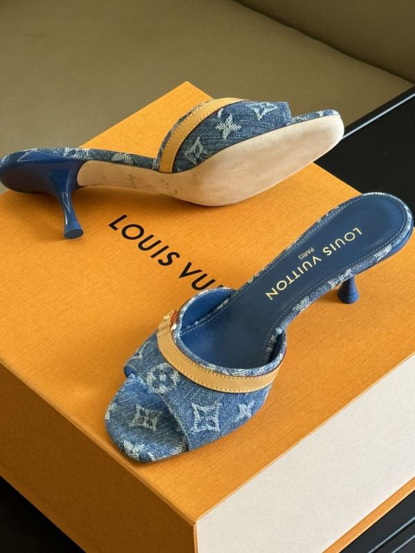 l**is V*t*n heels sandals