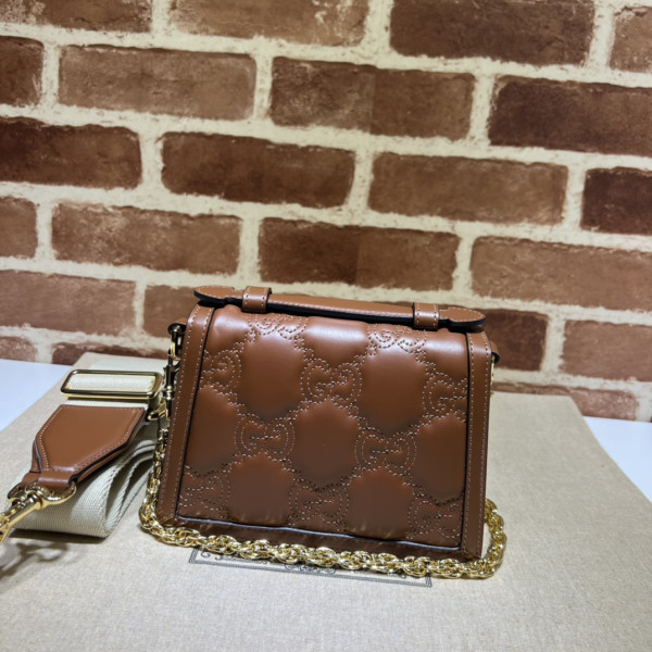G*u*i gg matelassÉ small top handle bag