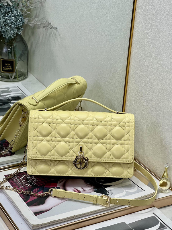 lady D*or-24*14*7.5cm
