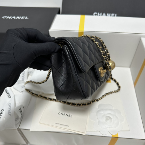 CL FLAP BAG -13X20X7CM