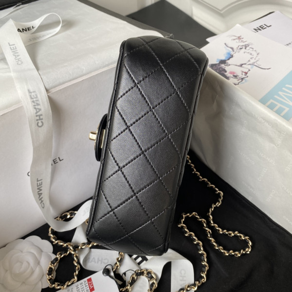 CL FLAP BAG WITH TOP HANDLE-18CM