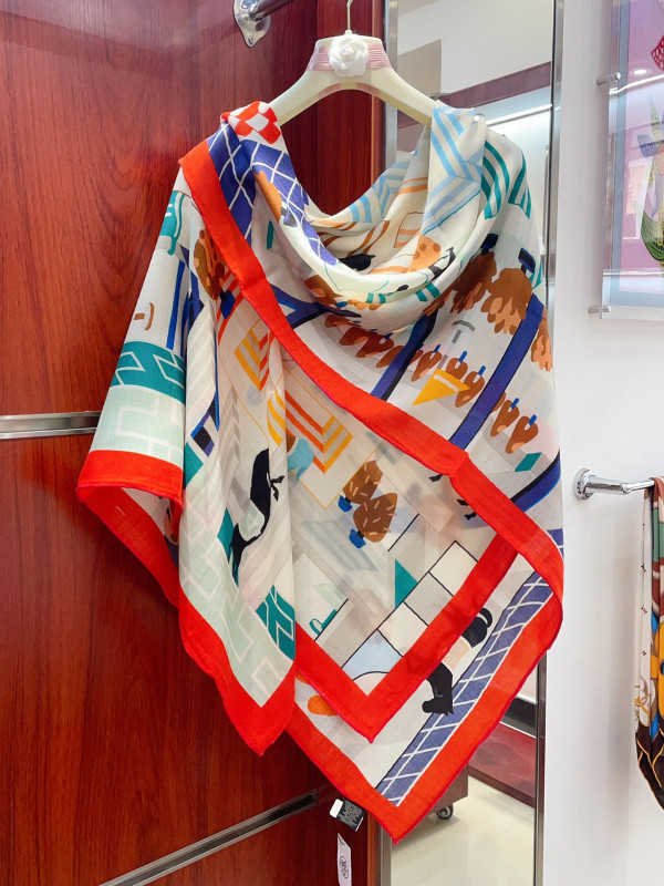 H**mes scarf