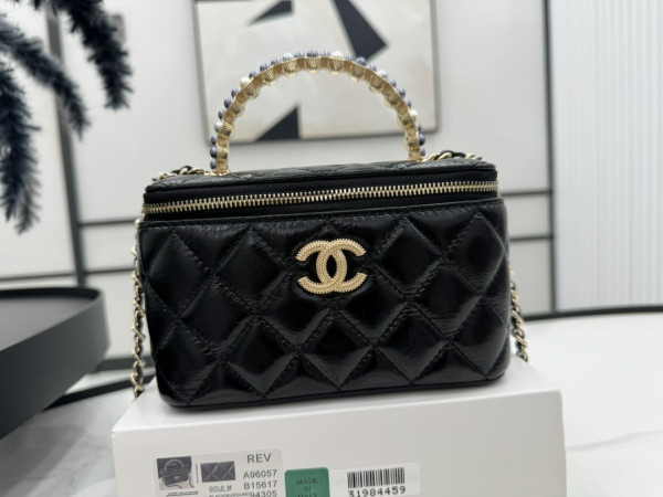 CL SMALL VANITY WITH CLASSIC CHAIN-9-17-8cm