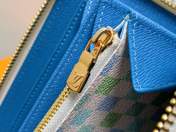 l**is V*t*n zippy wallet-19.5*10.5*2.5 cm