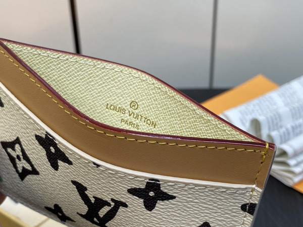 l**is V*t*n card holder-11*7*0.5cm