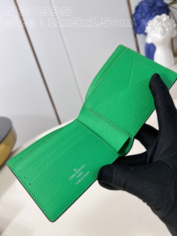 l**is V*t*n multiple wallet-11.5-9-1.5cm