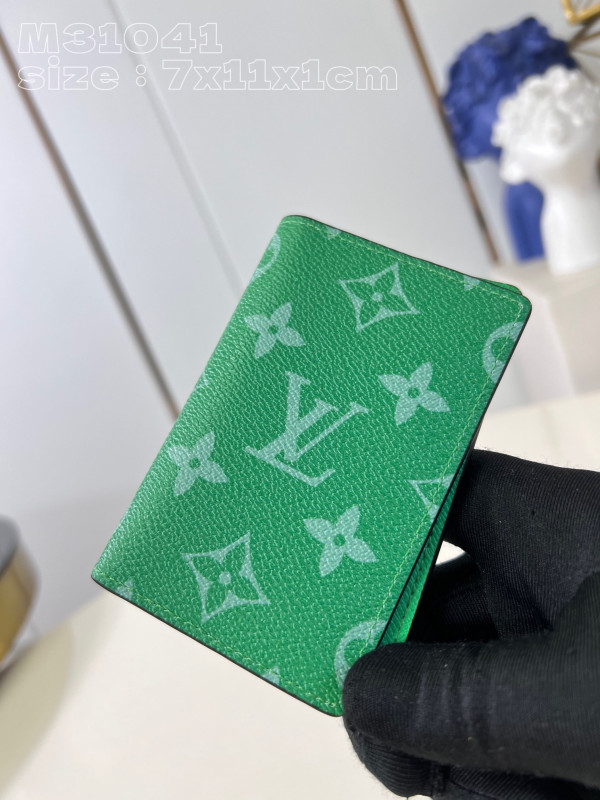 l**is V*t*n pocket organizer-7.5*11.1*1 cm
