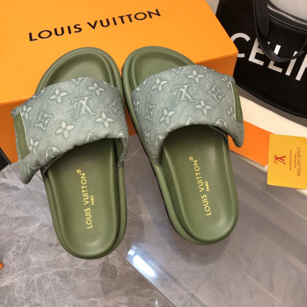 l**is V*t*n pool pillow comfort mule