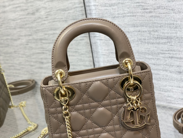 lady D*or - 17cm