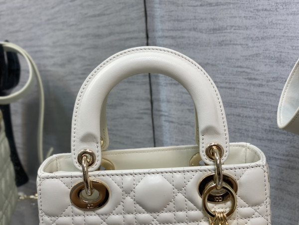 lady D*or - 20cm