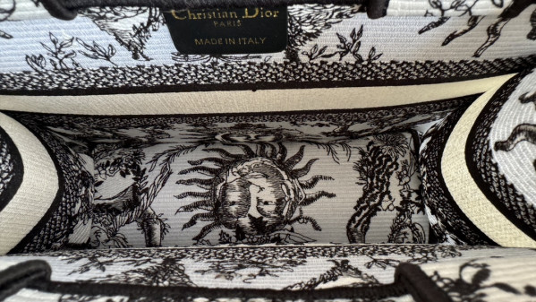 small D*or book tote-26*8*22cm