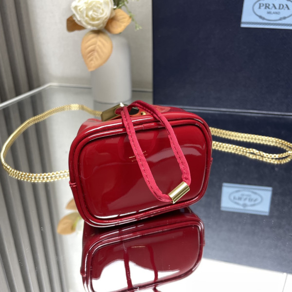 Pra*a shearling bucket bag-9-9-6cm