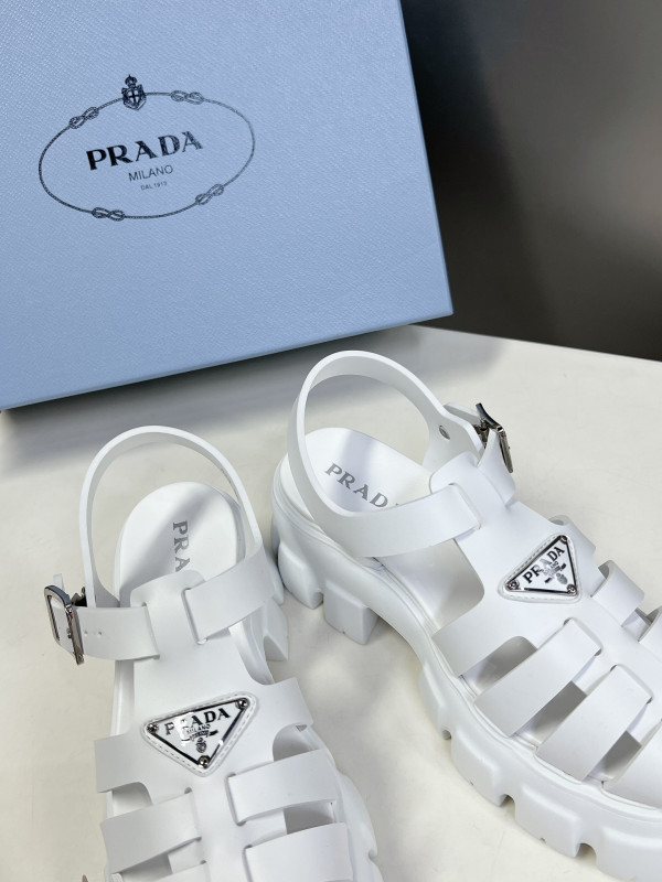 Pra*a sandals