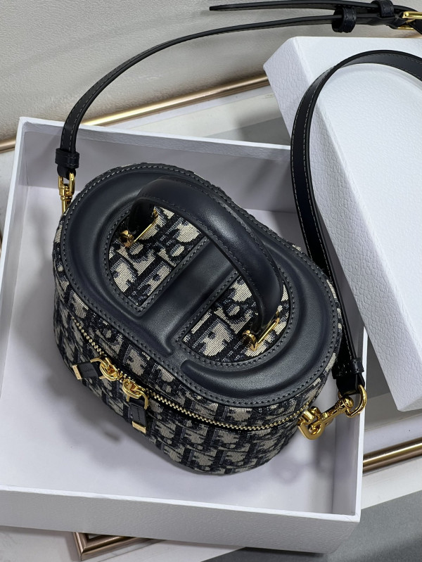 D*or cd signature vanity case-16*11*9.5cm