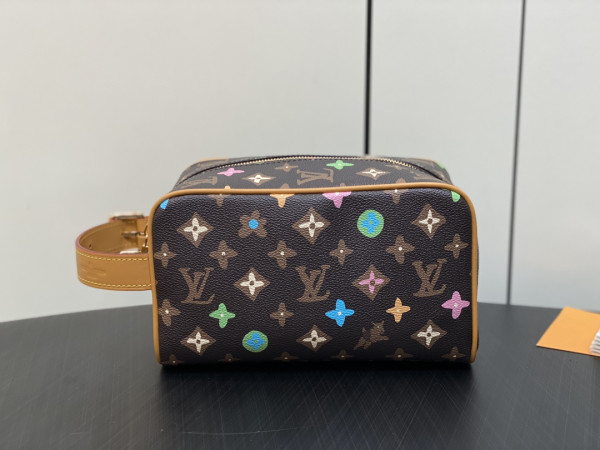 l**is V*t*n locker dopp kit bag-23*13*12cm