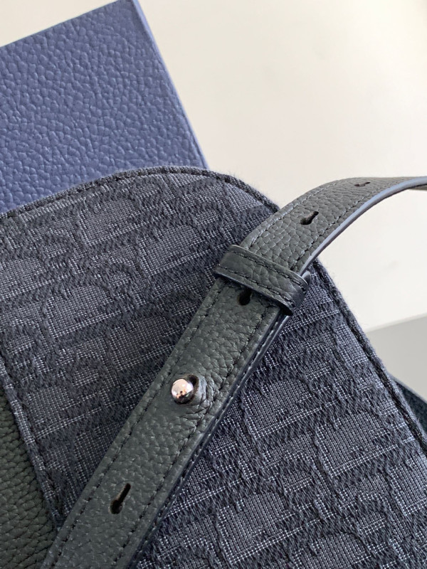 D*or saddle messenger bag-19.5*13*4.3 cm
