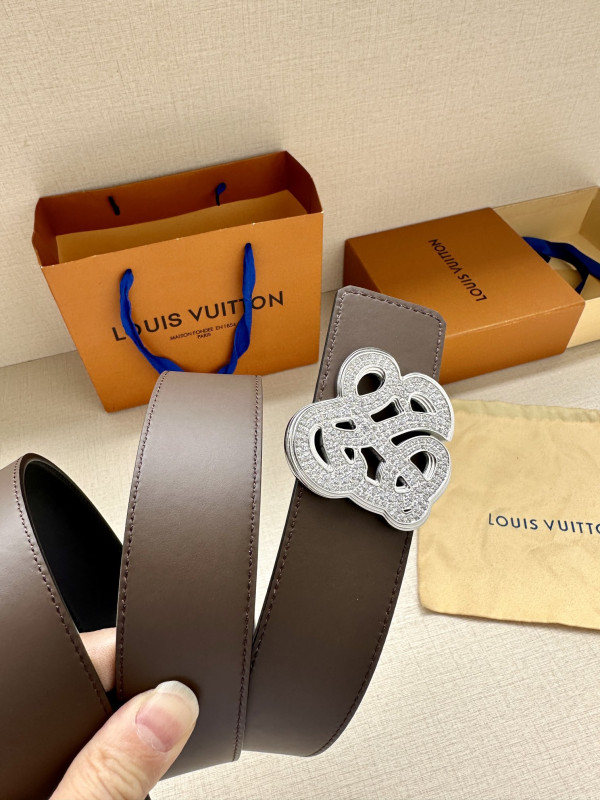 l**is V*t*n belt