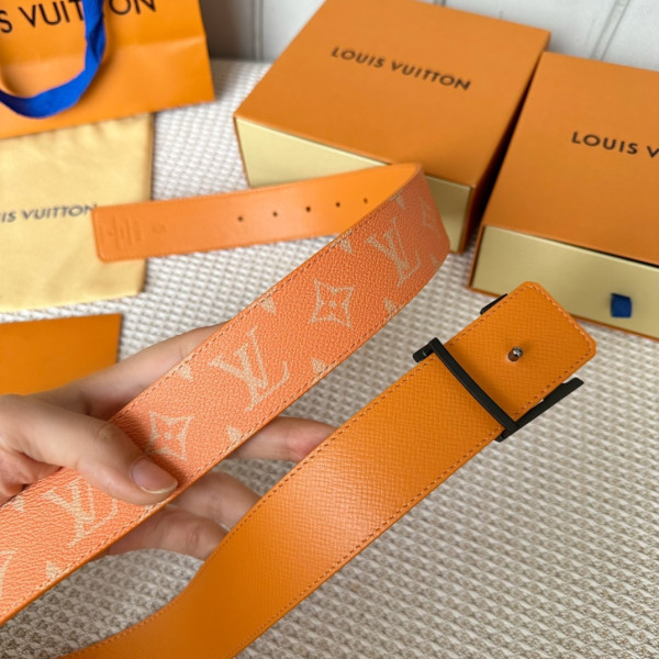 l**is V*t*n belt