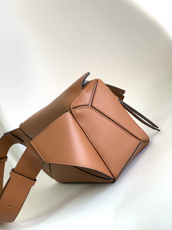 LOEWE Small Puzzle Bumbag-24*16*10.5cm
