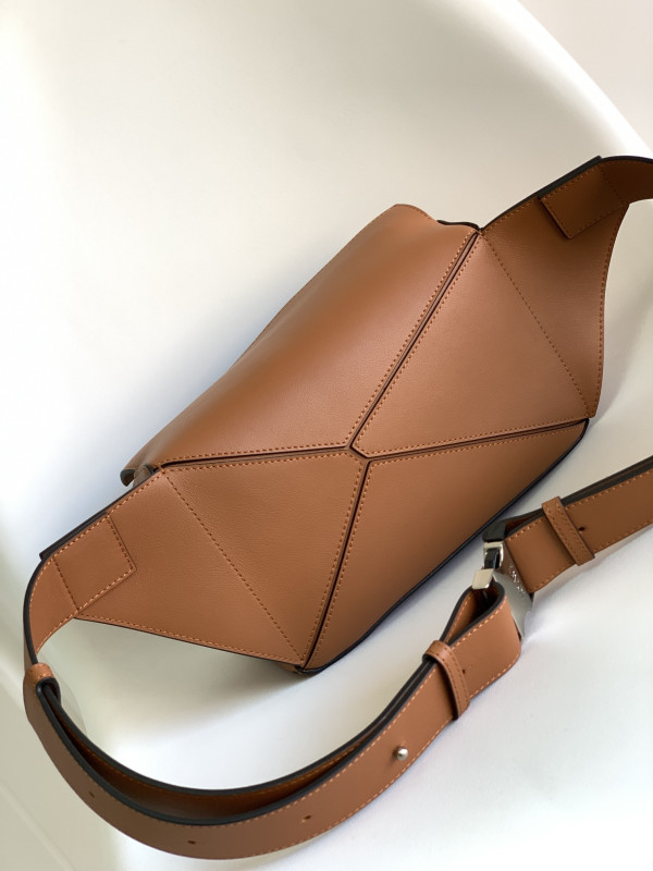 LOEWE Small Puzzle Bumbag-24*16*10.5cm