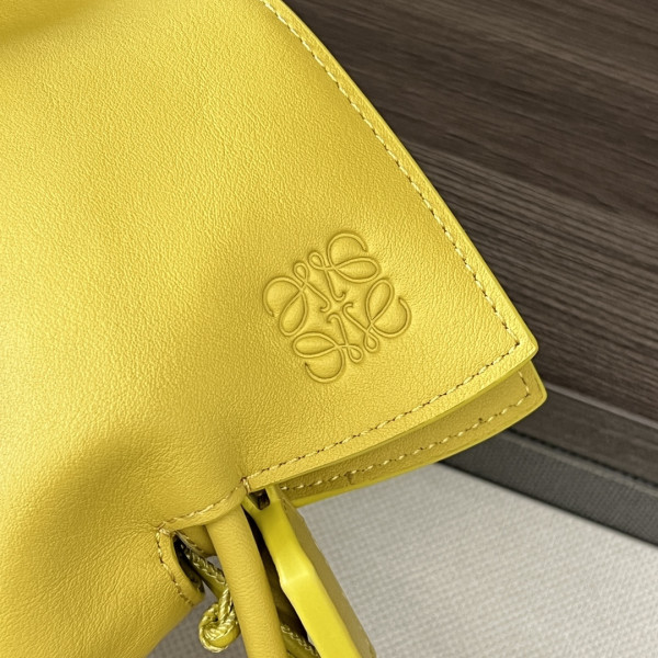 LOEWE Flamenco clutch- 24.5*30*10.5cm