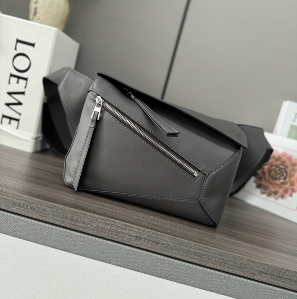 LOEWE Small Puzzle Bumbag-24*16*10.5cm