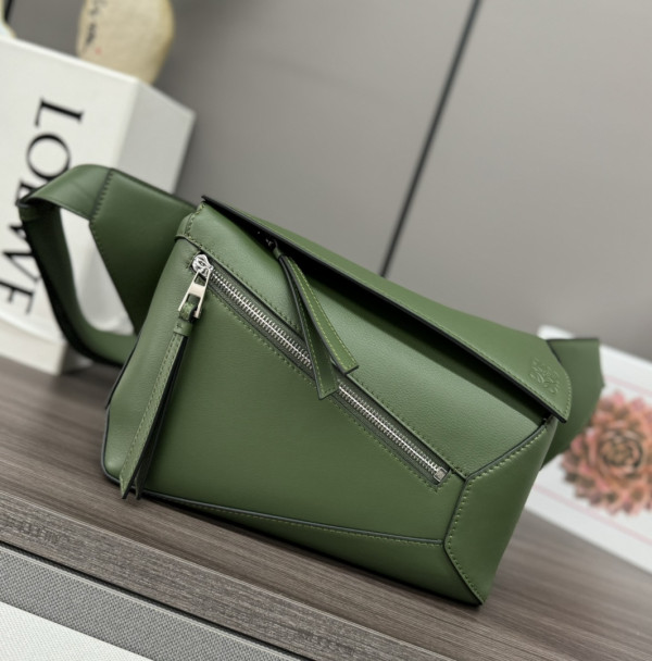 LOEWE Small Puzzle Bumbag-24*16*10.5cm
